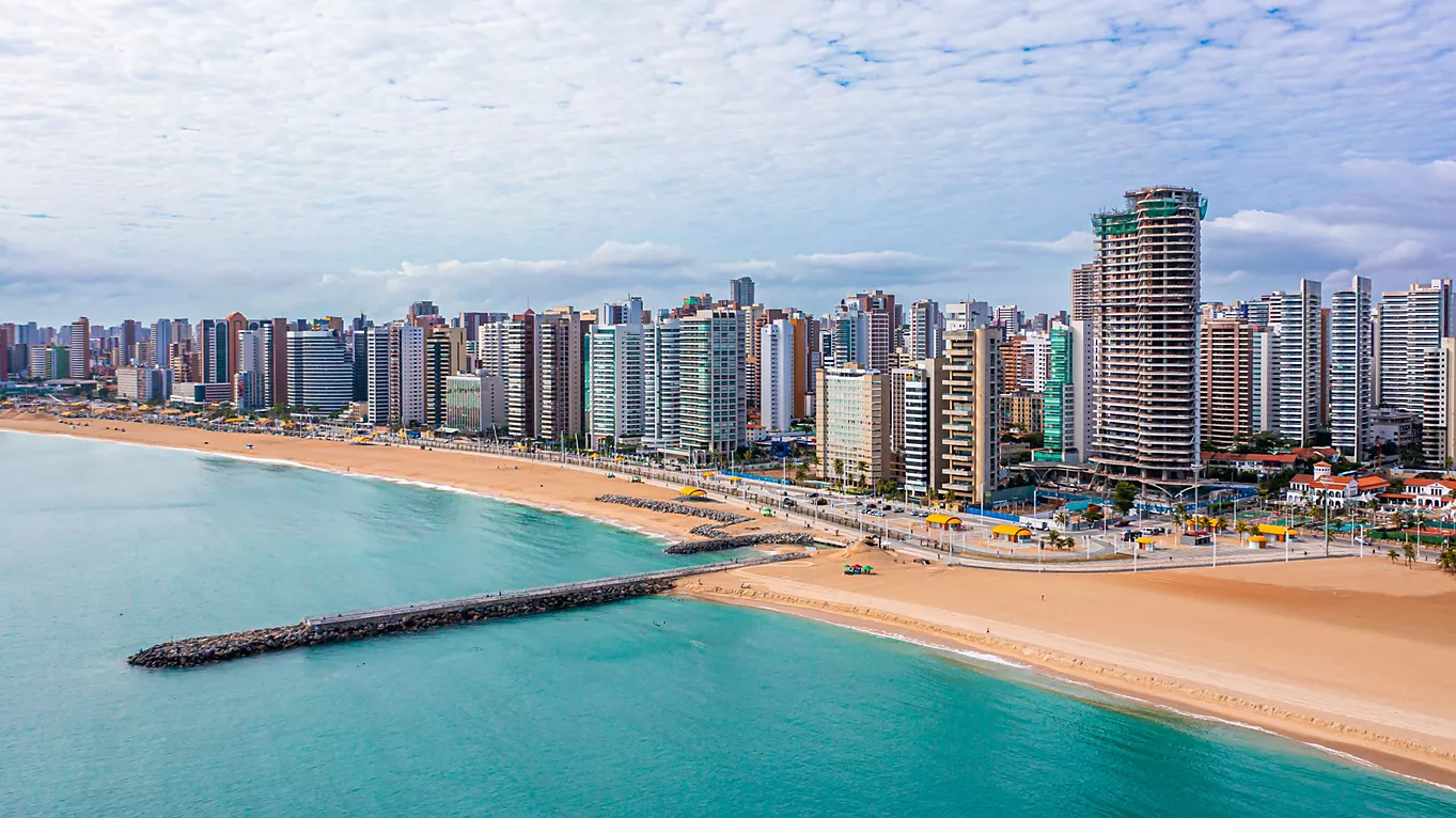 Imagem área de uma Praia de Fortaleza